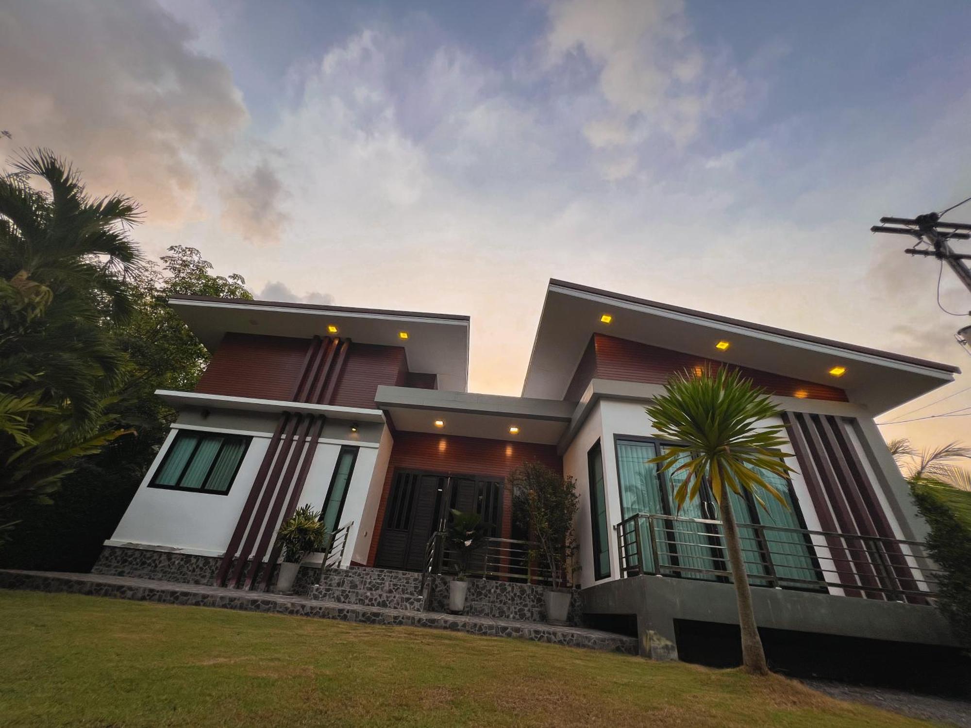 Manee Poolvilla Khanom Exterior photo